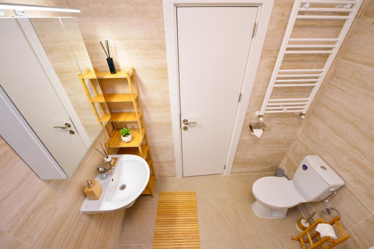 Sofia Cozy Apartment - Underground Private Parking Bukares Bagian luar foto