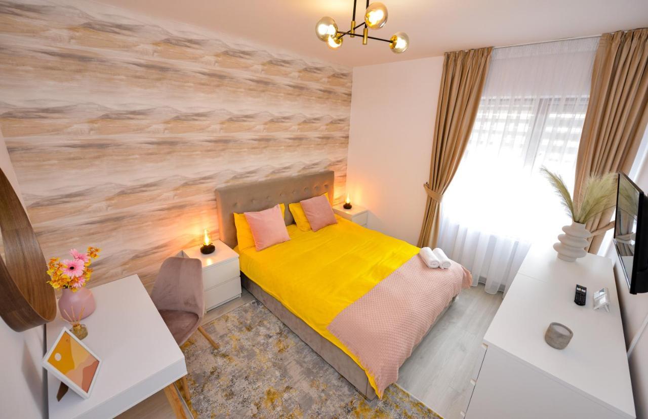 Sofia Cozy Apartment - Underground Private Parking Bukares Bagian luar foto
